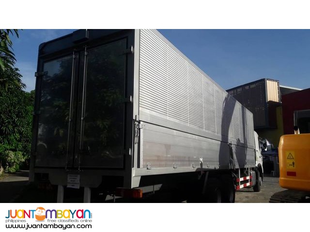 HOWO 10 WHEELER WING VAN 3.6M