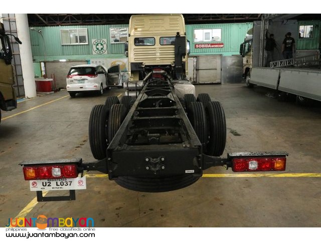 Shacman X3000 6x2 Rigid Truck Cab & Chassis 10 wheeler