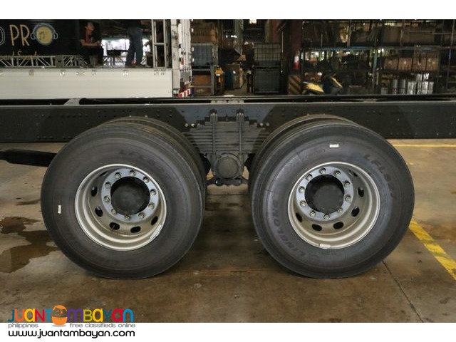 Shacman X3000 6x2 Rigid Truck Cab & Chassis 10 wheeler