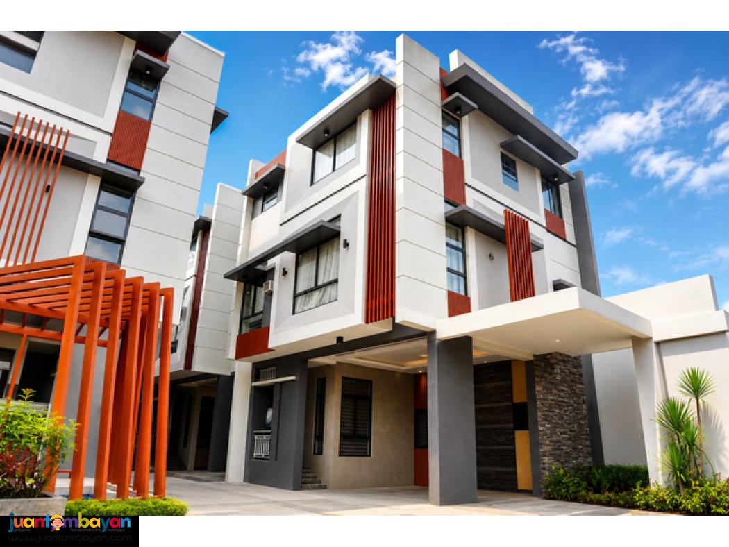 qC 3 BR townhouse for sale minutes to S&R Munoz