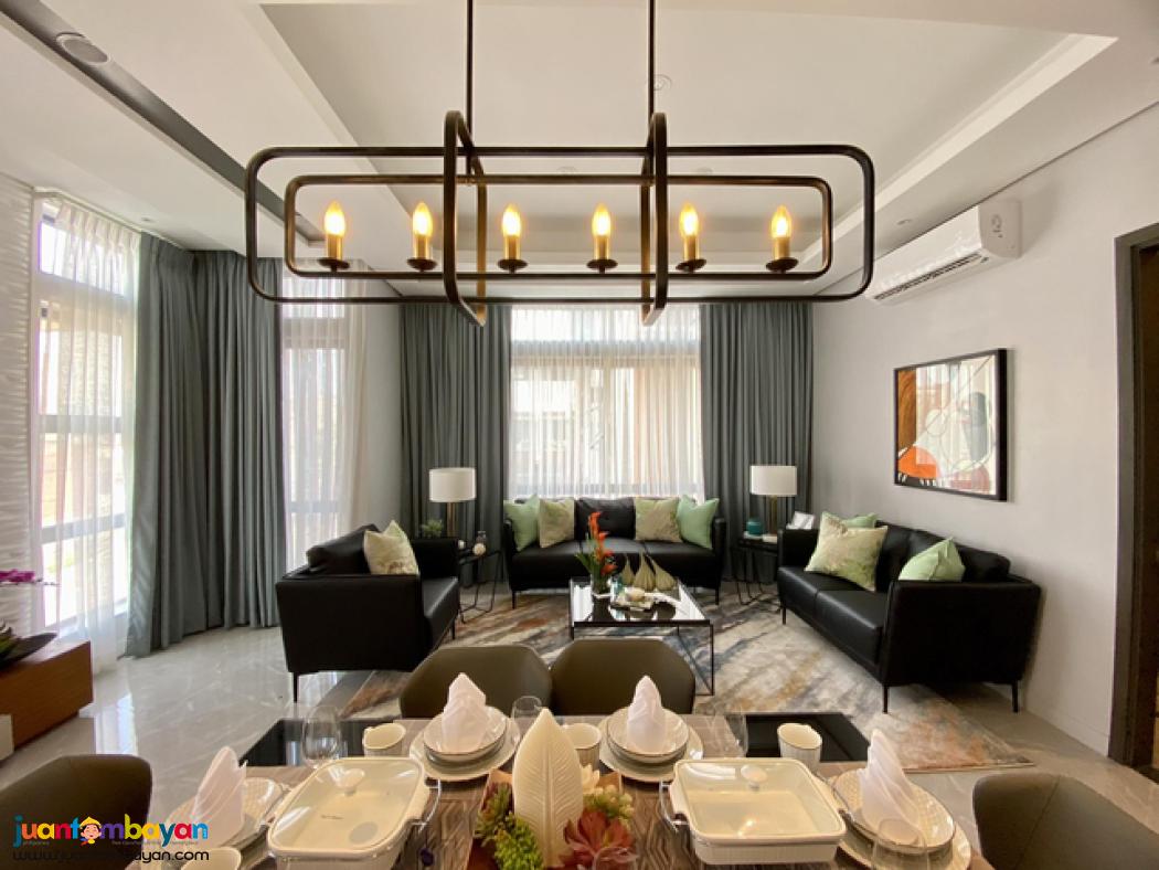 qC 3 BR townhouse for sale minutes to S&R Munoz