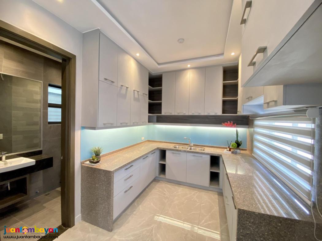 qC 3 BR townhouse for sale minutes to S&R Munoz