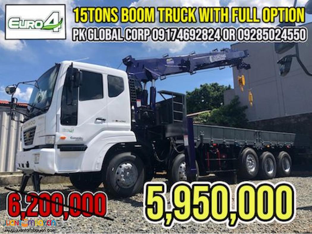 Boom truck 15 tons Crane