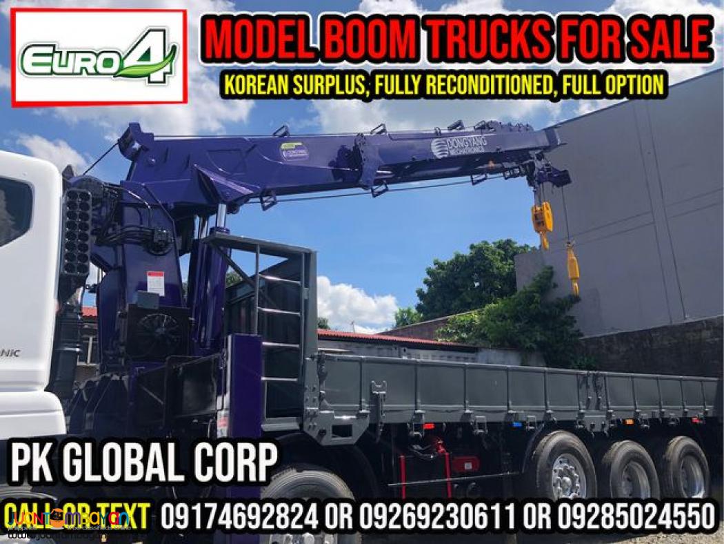 Boom truck 15 tons Crane