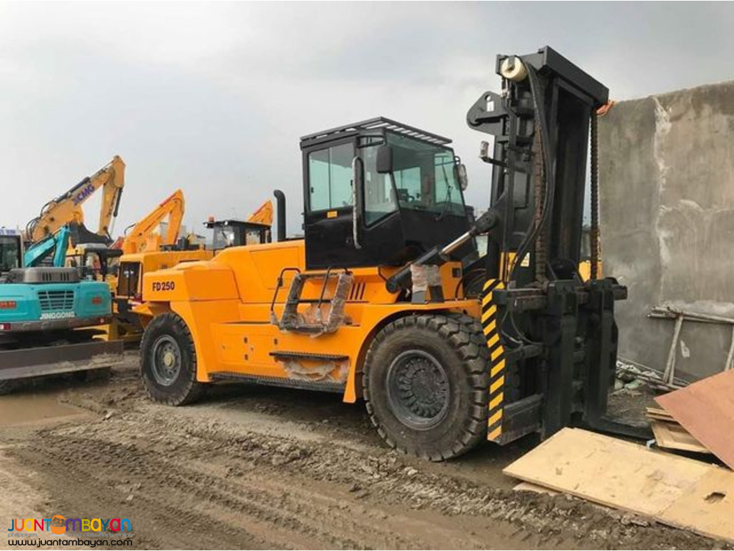 BRAND NEW 16tons Heavy Duty FORKLIFT LONKING LG160dt FOR SALE