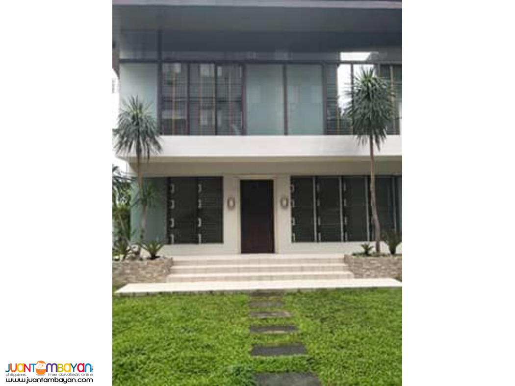 CONDO UNIT FOR SALE AND RENT BEHIND FEUNRMF GEN. HOSPITAL QC!