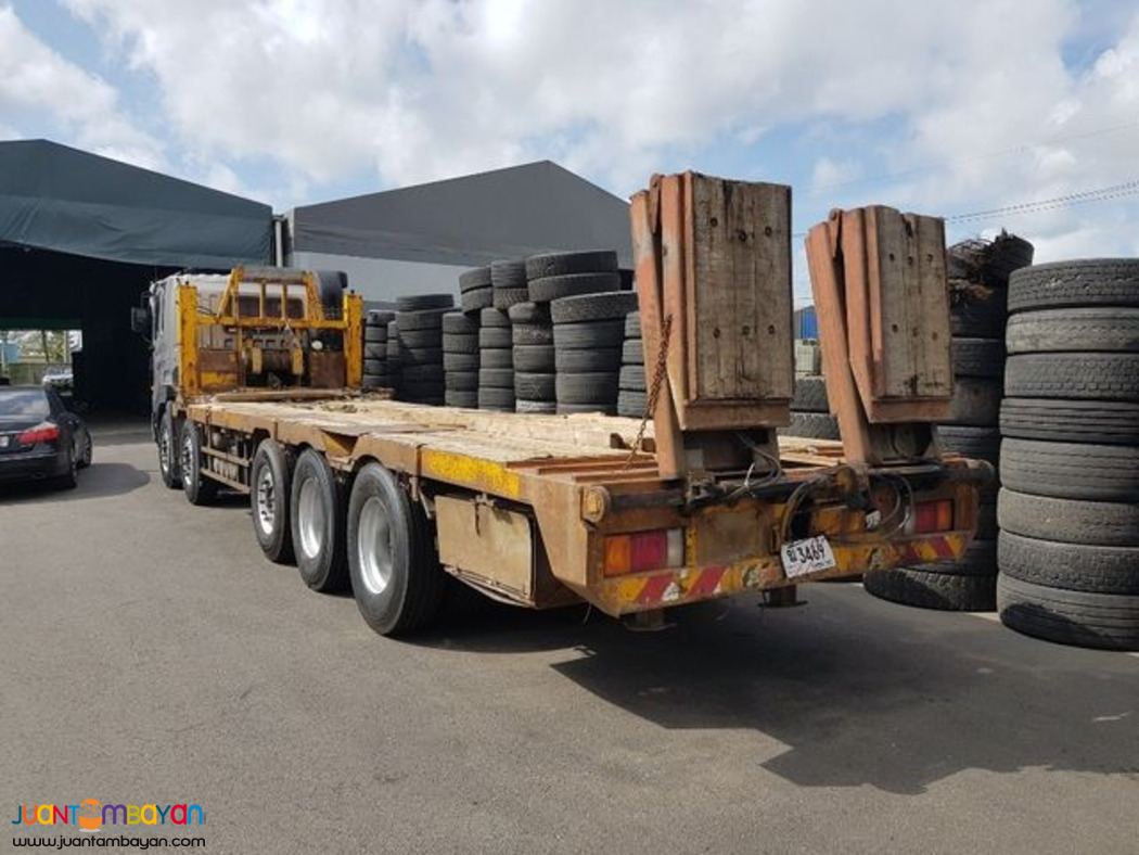 Hyundai Self Loader Truck 25 tons
