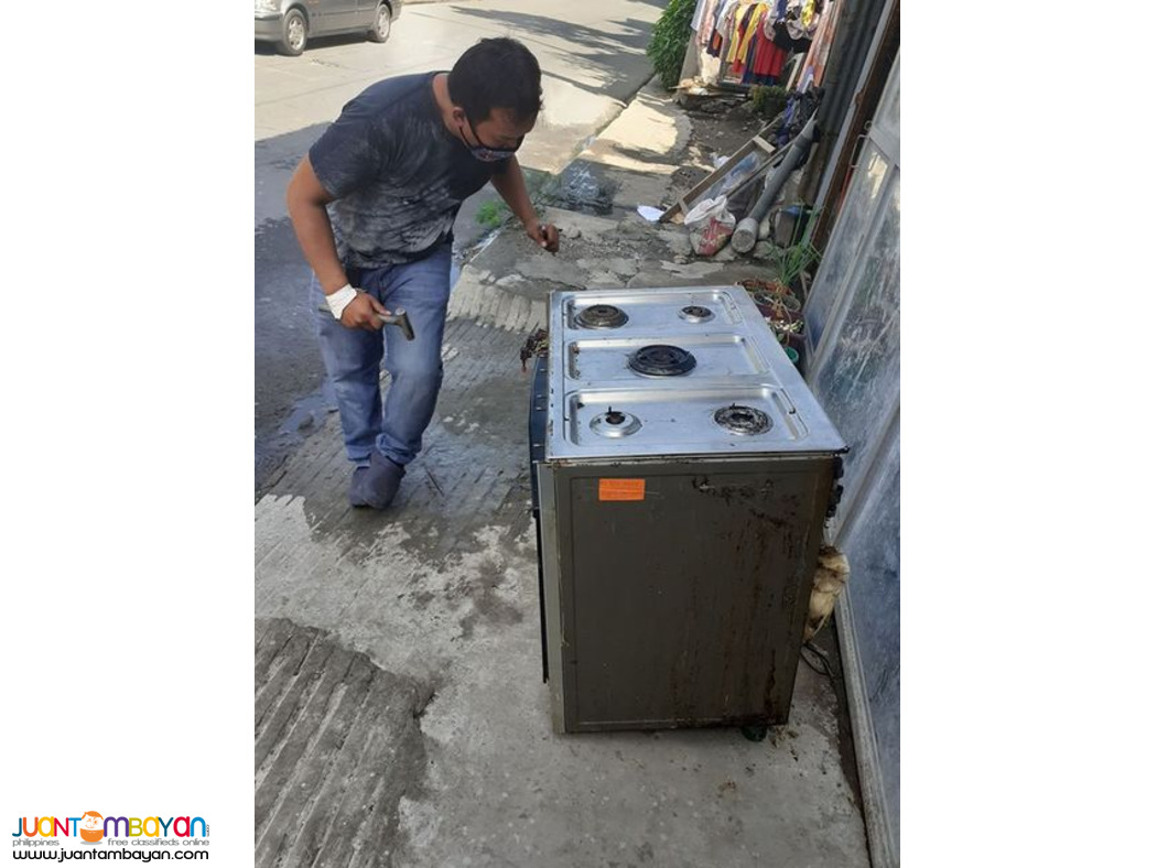 WE ARE REPAIRING THE BROKEN GAS RANGE ! cALL uS!