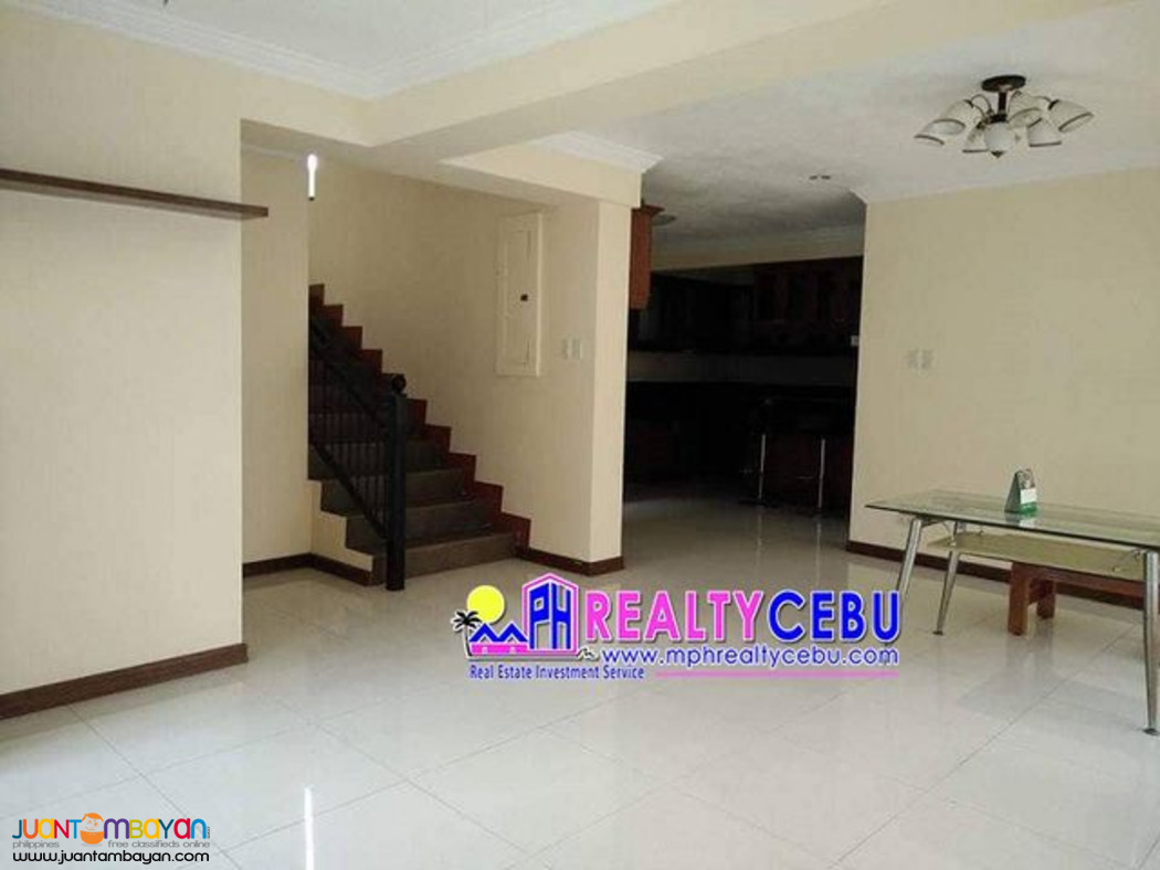 FAIRVIEW VILLAGE IN TALISAY, CEBU 5 BR SPACIOUS HOUSE FOR SALE