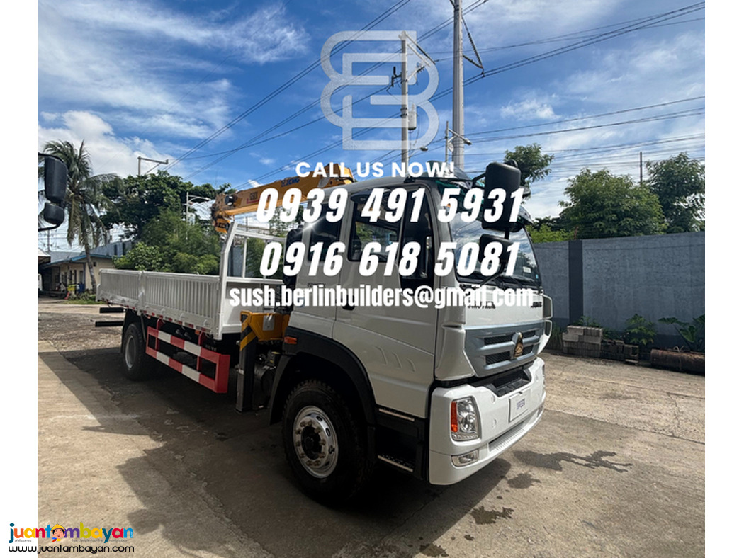 CARGO BOOM TRUCK 5TONS SINOTRUK HOWO 6 WHEELER 