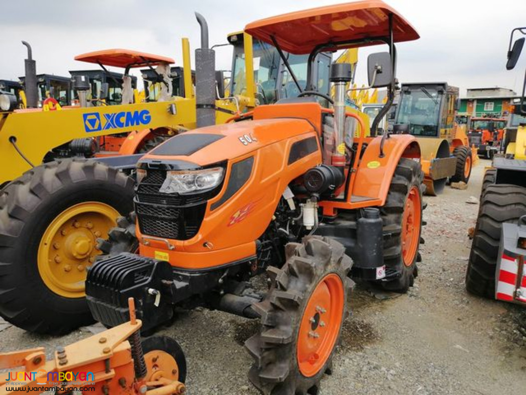 POWERTRAC FARM TRACTOR