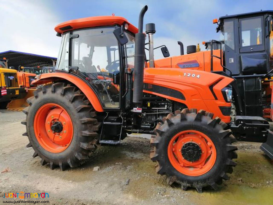 POWERTRAC FARM TRACTOR