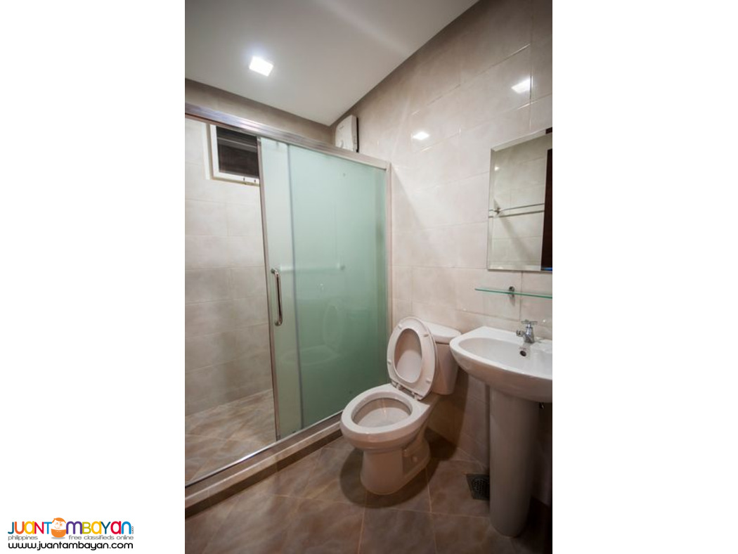  Fully Furnished 1 BR with Shower Only,Balcony,Free Wifi in Mabolo