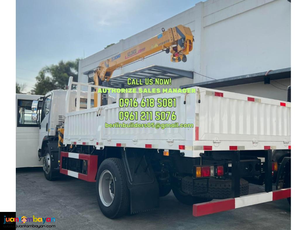6 WHEELER 3.2tons BOOM TRUCK 4X2 & 4X4 SINOTRUK FOR SALE BRAND NEW 