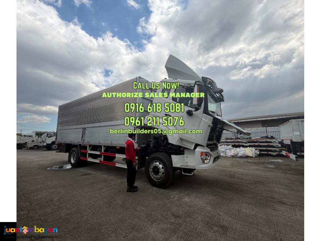 6 wheeler wing van sinotruk brand new for sale