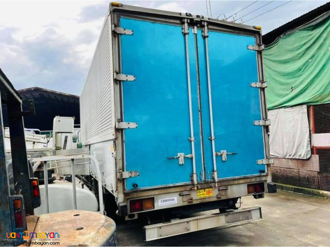 Aluminum Wing Van ISUZU Forward Truck