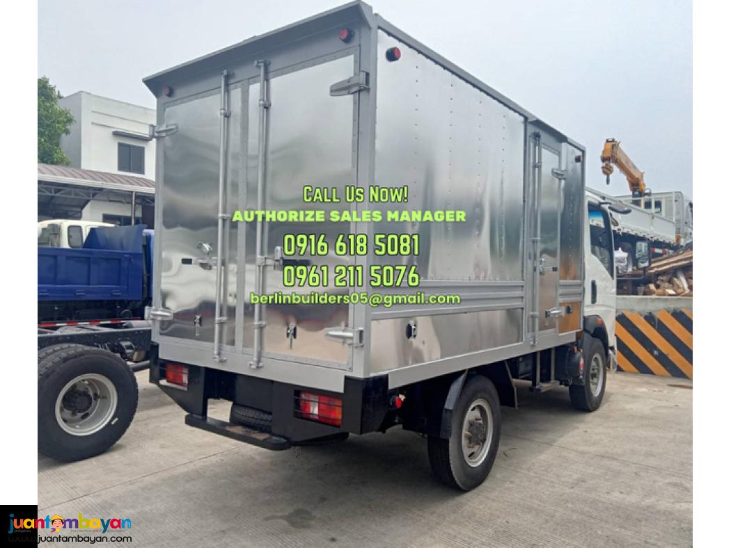 4 WHEELER CLOSED VAN SINOTRUK HOMAN BRAND NEW FOR SALE