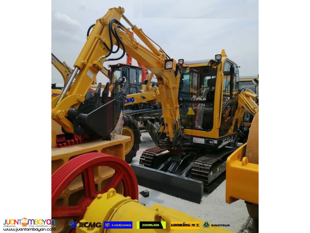 Brand new mini backhoe excavator 0.4 cubic for sale 