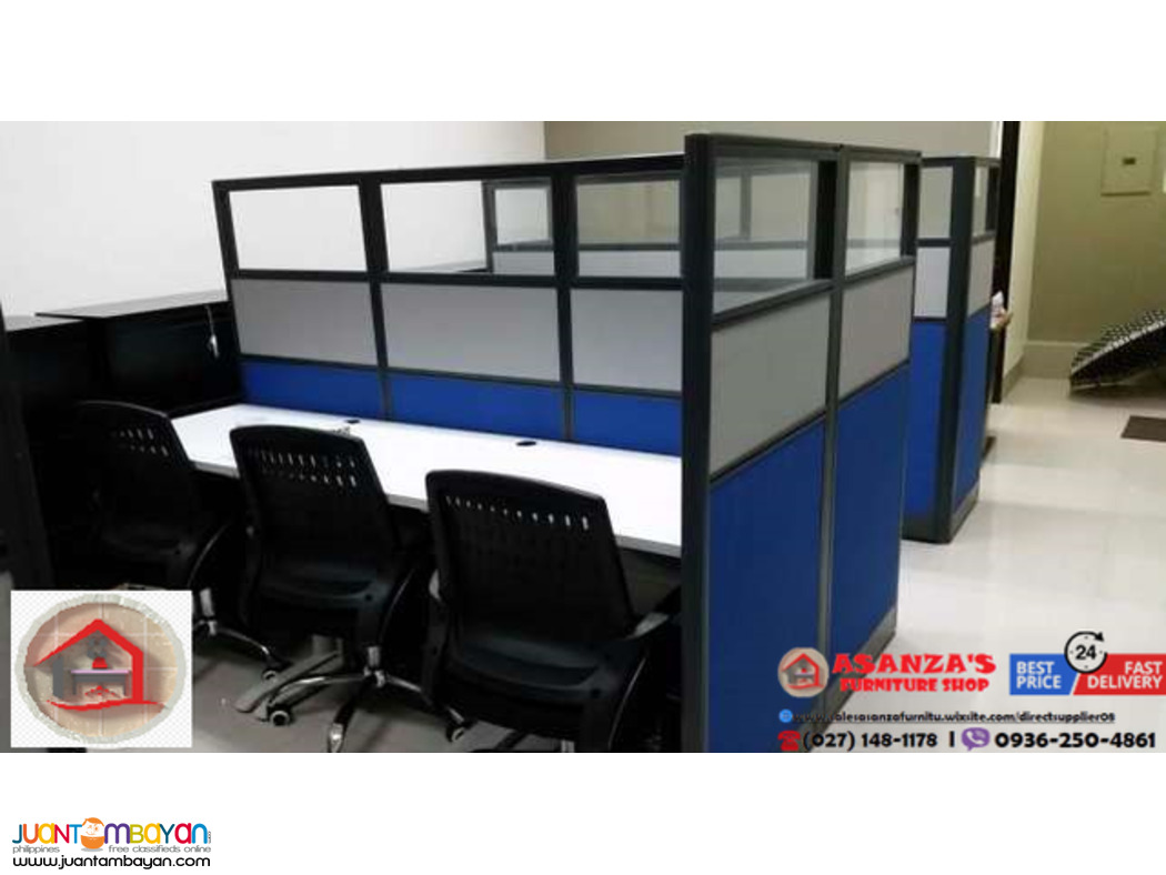 OFFICE PARTITION WITH FREESTANDING DESK/CHAIRS