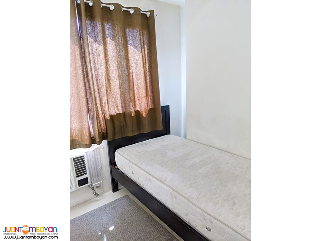 Quezon City 1 BR condo for sale facing Miriam College