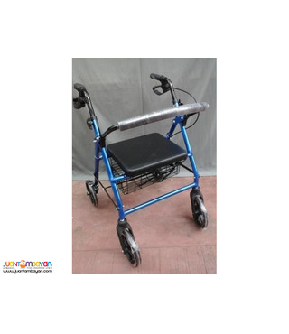 Rollator Walker With 4 wheels and handbrakes