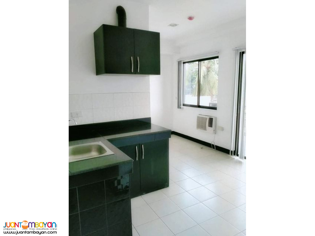 CONDOMINIUM UNIT FOR RENT AND SALE BEHIND FEUNRMF, QUEZON CITY!.