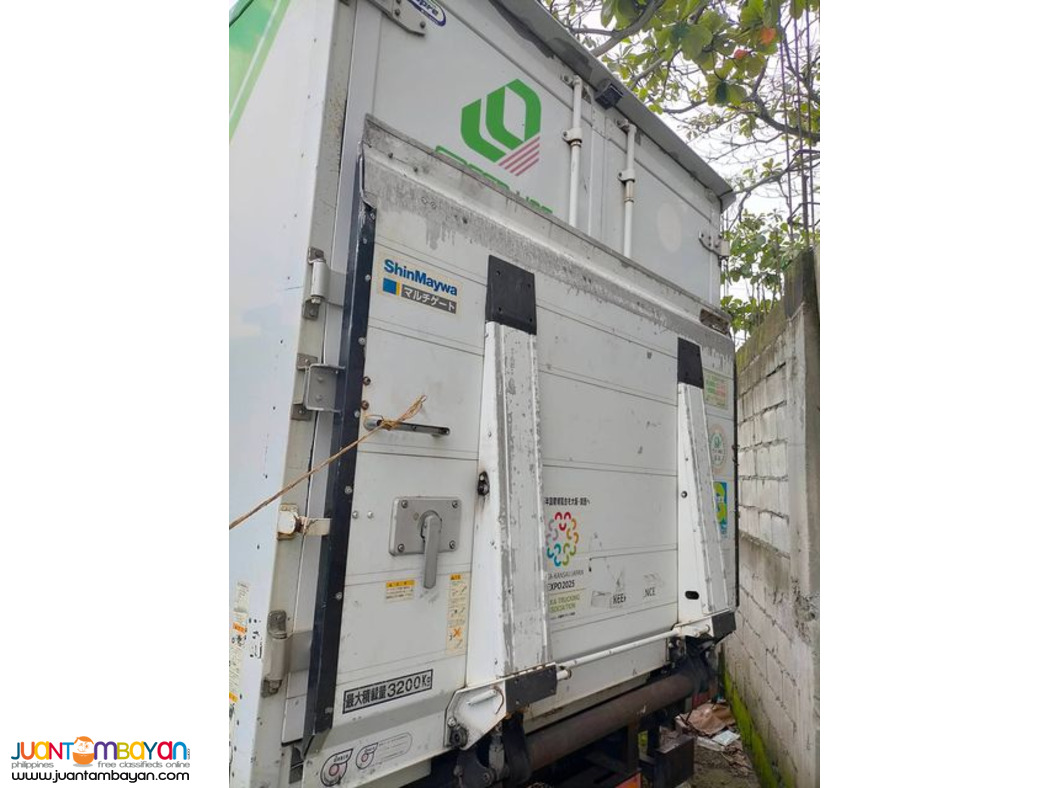 ISUZU ELF FREEZER VAN