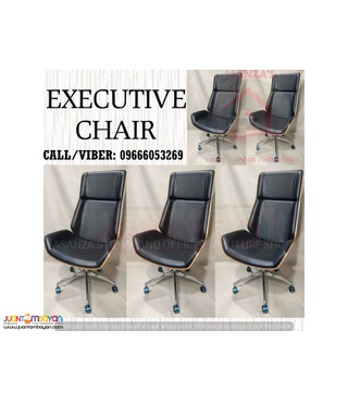 EXECUTIVE CHAIR