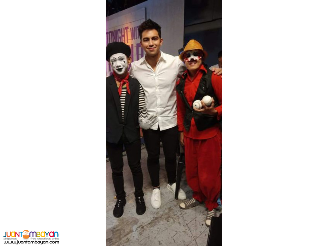 Street performers