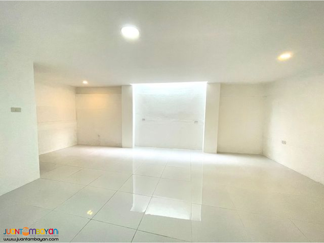 8 bedroom for H&L sale in Cavite near Imus City Hall