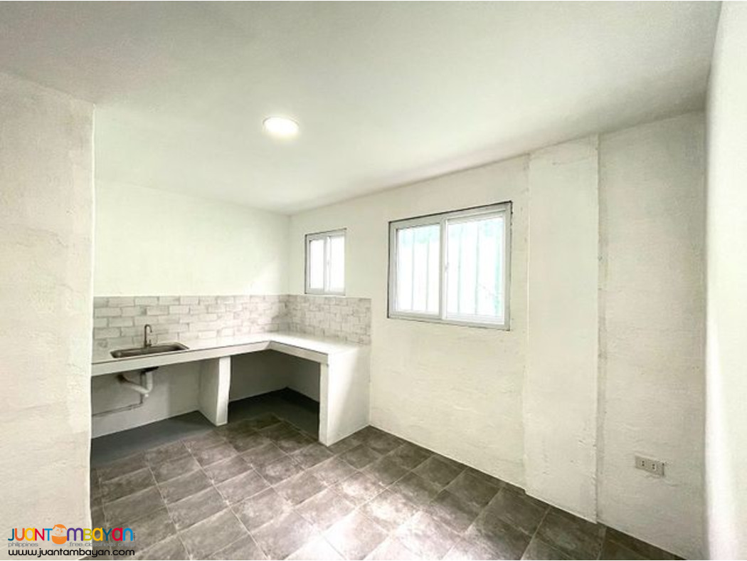 8 bedroom for H&L sale in Cavite near Imus City Hall