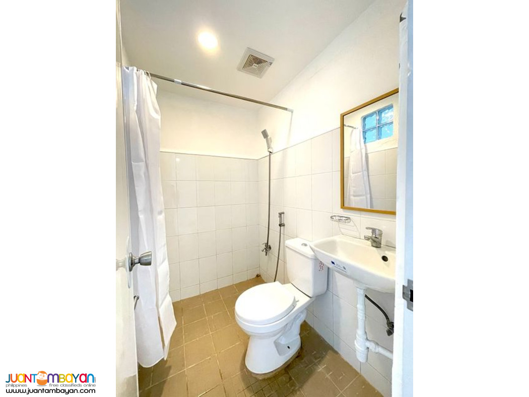 8 bedroom for H&L sale in Cavite near Imus City Hall