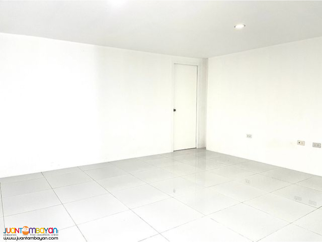 8 bedroom for H&L sale in Cavite near Imus City Hall