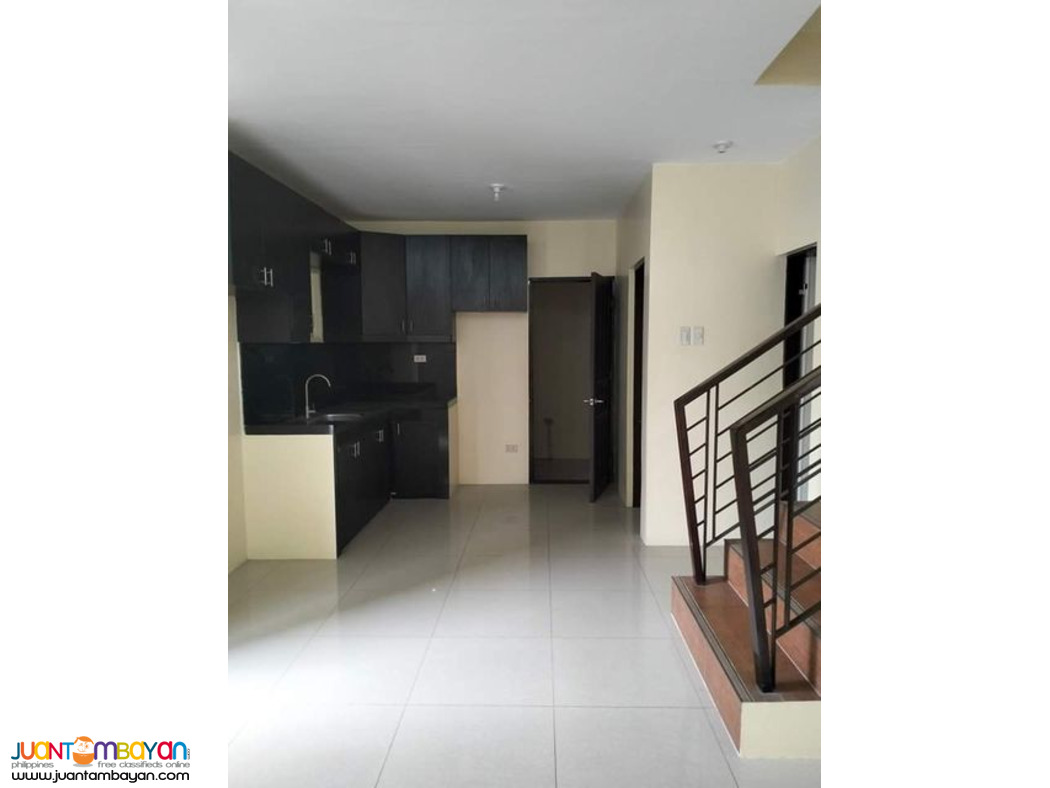 For Sale House And Lot In Patricia Excecutive Village