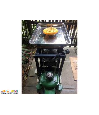 SQUASH (KALABASA) GRATER AND PEELER