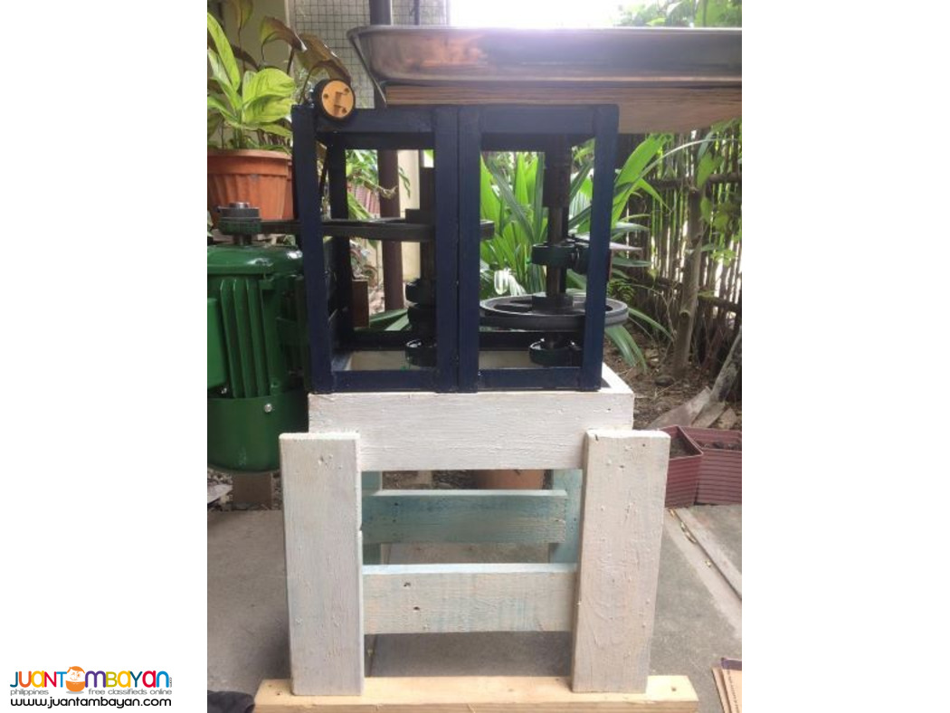 SQUASH (KALABASA) GRATER AND PEELER