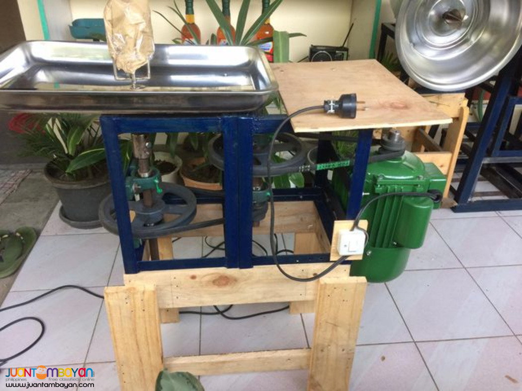 SQUASH (KALABASA) GRATER AND PEELER