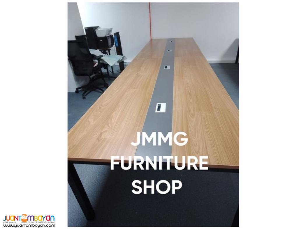 CONFERENCE TABLE WITH WIRE MANAGEMENT 
