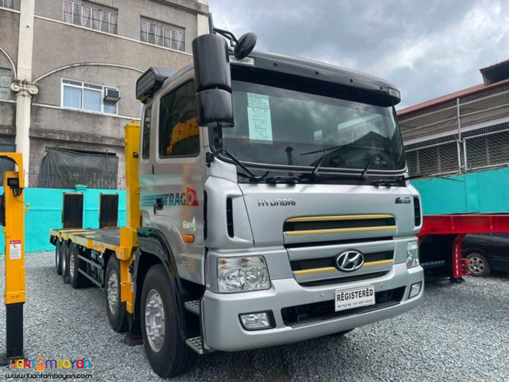 For sale: 14-Wheeler Self Loading Truck