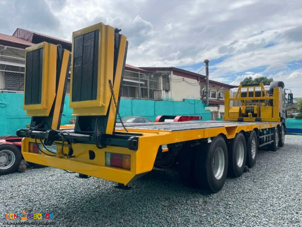 For sale: 14-Wheeler Self Loading Truck