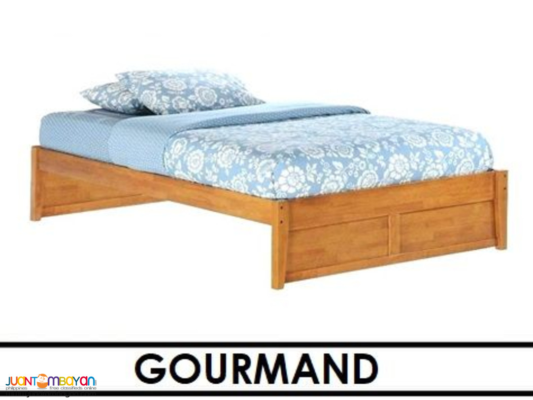 gOURMAND WOODEN BED 