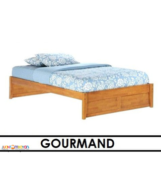 gOURMAND WOODEN BED 