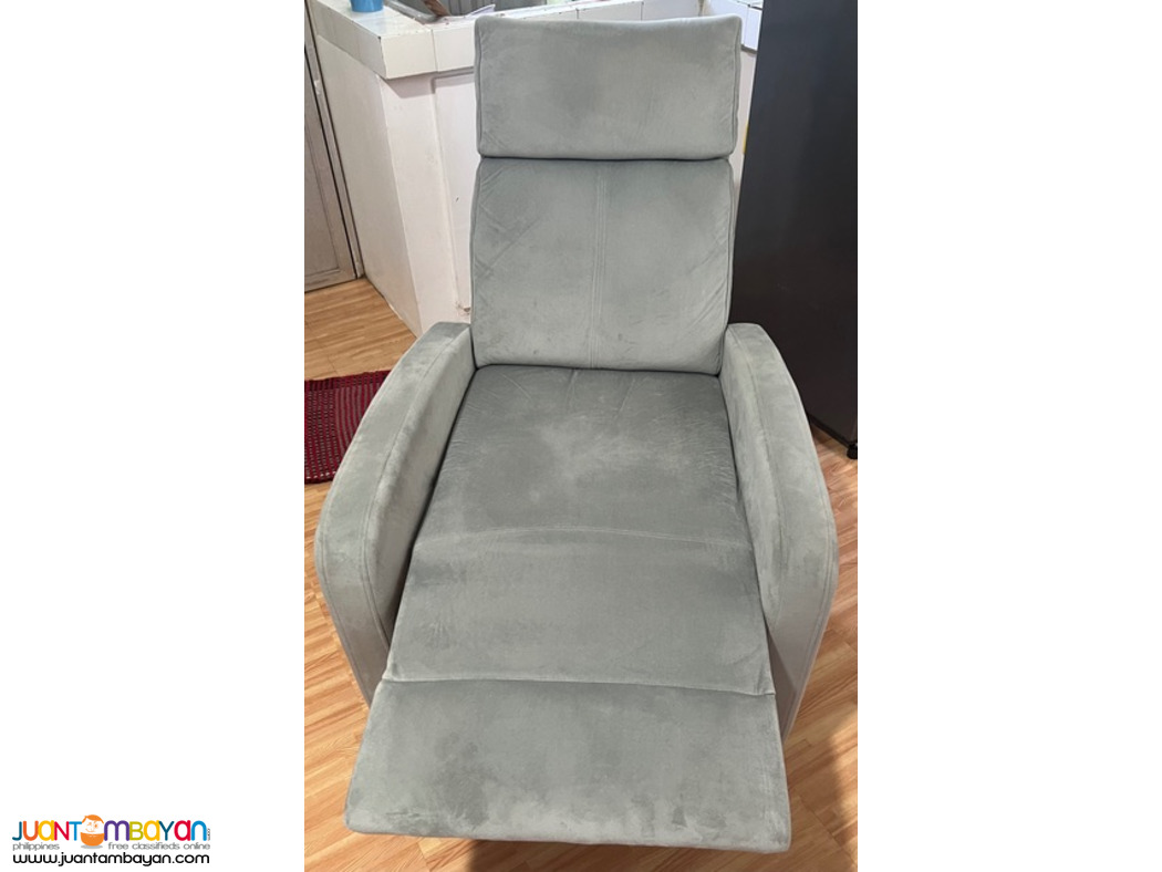 Sofa Recliner Grey Swede New Paid 14500 - ₱9,500 (lapu lapu bankal)