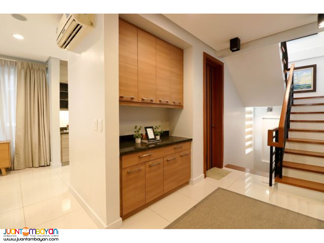 Congressional 3 BR Townhouse for sale near SM Cherry 