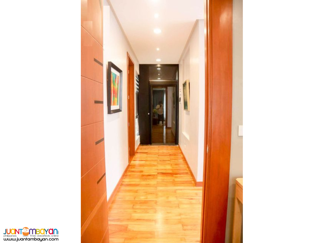 Quiapo 4 BR Thse for sale near San Sebastian Church in Manila