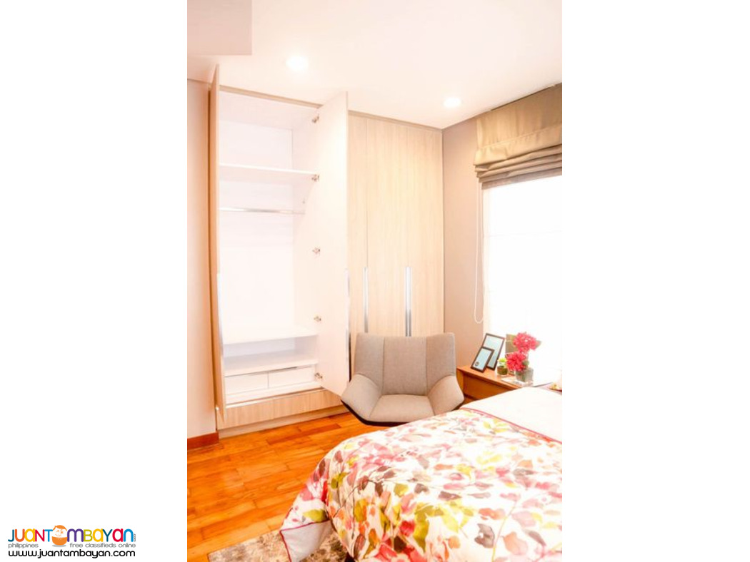Quiapo 4 BR Thse for sale near San Sebastian Church in Manila