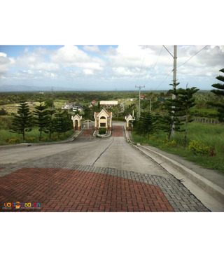 lot for sale along tagaytay-nasugbu highway At ridgewood height