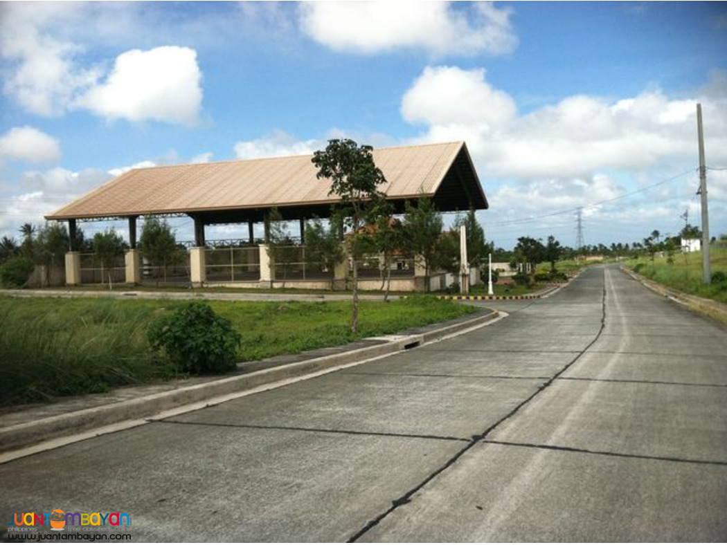 lot for sale along tagaytay-nasugbu highway At ridgewood height
