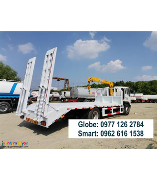 SELF-LOADING WITH 5TONS CRANE HOWO A7