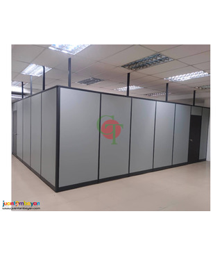 HIGH PARTITION WALL